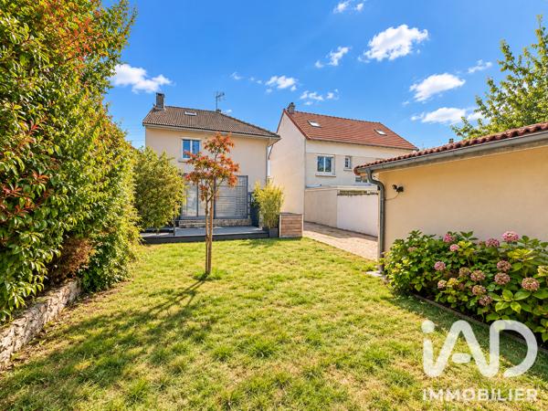 Maison à vendre 6 pièces 99,43 m² Sainte-Geneviève-des-Bois