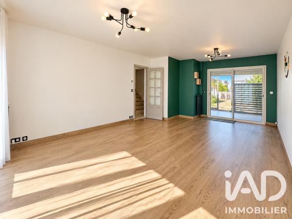 Maison à vendre 6 pièces 99,43 m² Sainte-Geneviève-des-Bois
