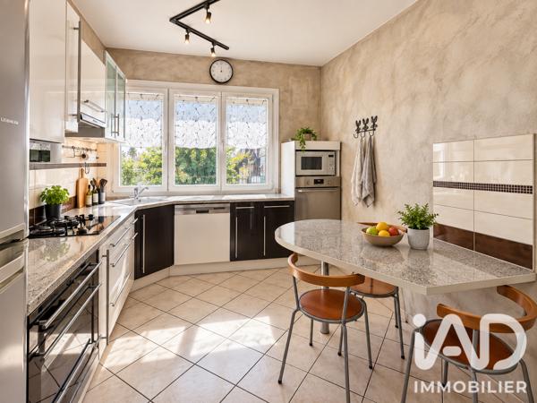 Maison à vendre 6 pièces 99,43 m² Sainte-Geneviève-des-Bois