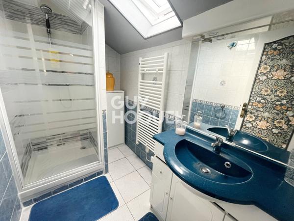 MAISON À VENDRE DE 4 PIÈCES DE 122,00 M²