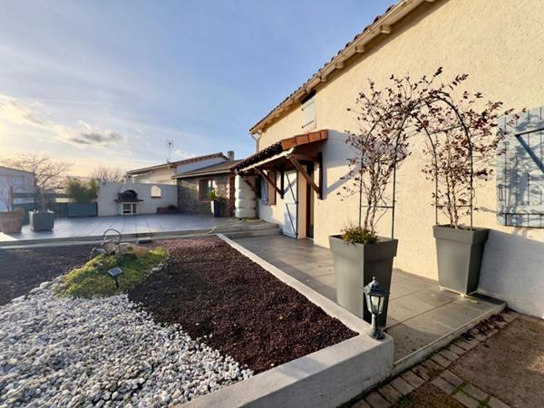 Maison Montrevault Sur Evre 7 pièce(s) 230 m2