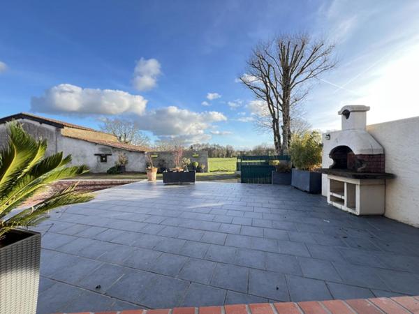 Maison Montrevault Sur Evre 7 pièce(s) 230 m2