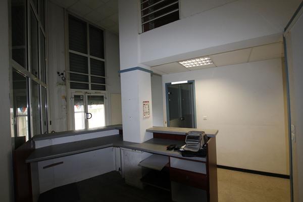 PAU hyper centre BUREAUX ET PARKING