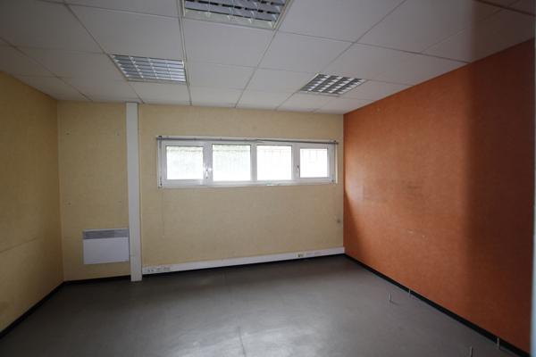 PAU hyper centre BUREAUX ET PARKING