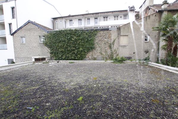 PAU hyper centre BUREAUX ET PARKING