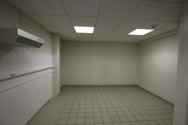 PAU hyper centre BUREAUX ET PARKING