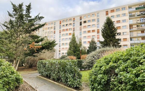 Appartement à vendre    3 pièces • 61,57 m2 Fresnes