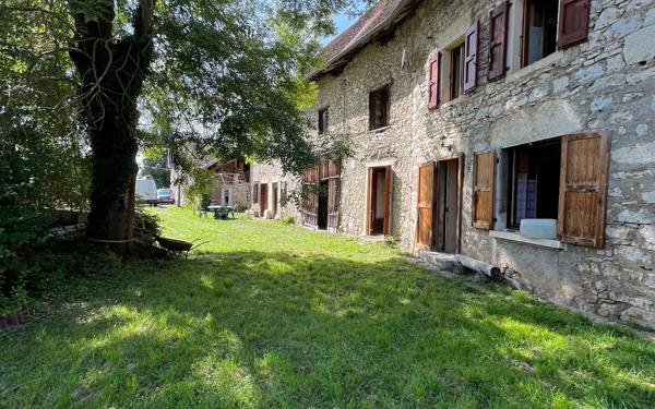 Maison à vendre    5 pièces •  Morestel