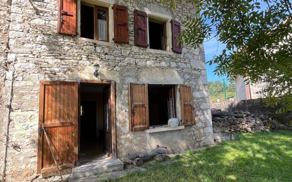 Maison à vendre    5 pièces •  Morestel