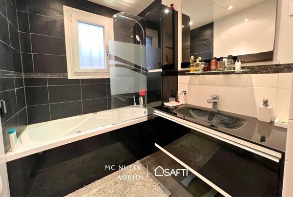 Maison 5 pièces 3 chambres 112m2 410m2 de terrain