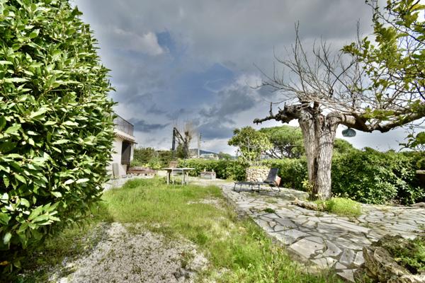 Sainte-Maxime (83120) Villa vue mer avec appartement T2 indépendant, piscine, Terrain 1 200m², Sainte-Maxime