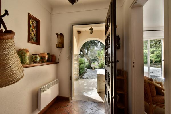 Sainte-Maxime (83120) Villa vue mer avec appartement T2 indépendant, piscine, Terrain 1 200m², Sainte-Maxime