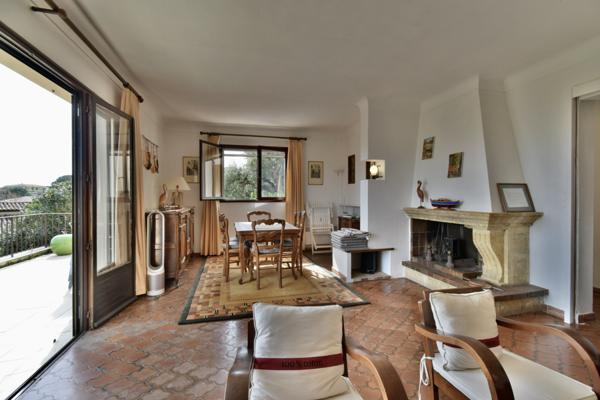 Sainte-Maxime (83120) Villa vue mer avec appartement T2 indépendant, piscine, Terrain 1 200m², Sainte-Maxime