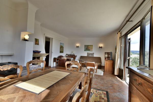 Sainte-Maxime (83120) Villa vue mer avec appartement T2 indépendant, piscine, Terrain 1 200m², Sainte-Maxime