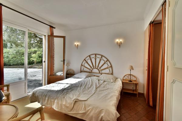 Sainte-Maxime (83120) Villa vue mer avec appartement T2 indépendant, piscine, Terrain 1 200m², Sainte-Maxime