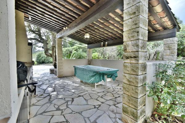 Sainte-Maxime (83120) Villa vue mer avec appartement T2 indépendant, piscine, Terrain 1 200m², Sainte-Maxime