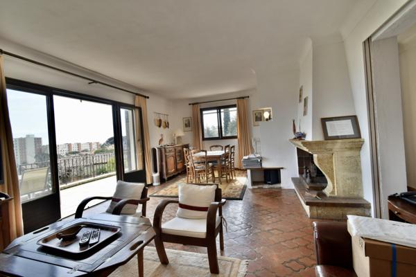 Sainte-Maxime (83120) Villa vue mer avec appartement T2 indépendant, piscine, Terrain 1 200m², Sainte-Maxime