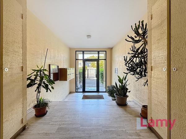 Appartement avec terrasse, cave
