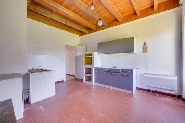 Salignac (33240) Maison 4 pièces en R+1 de 97m2 habitables avec jardinet