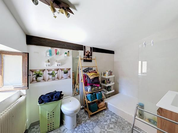 Maison village 70m² type 3 au calme VILLA ROSA: Une maison de village au charme singulier, entre histoire et douceur de vivre: