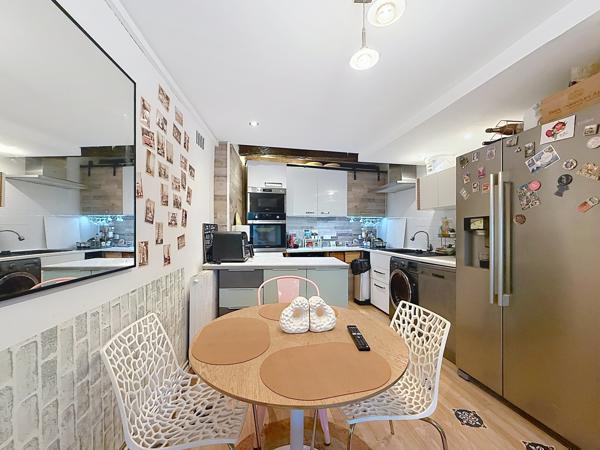 Maison village 70m² type 3 au calme VILLA ROSA: Une maison de village au charme singulier, entre histoire et douceur de vivre: