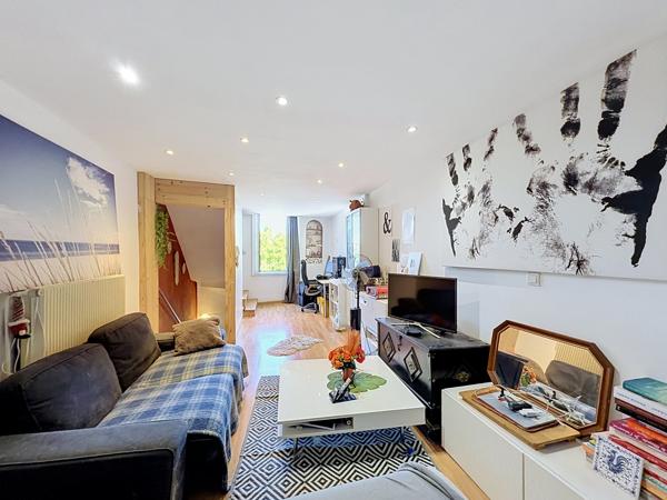 Maison village 70m² type 3 au calme VILLA ROSA: Une maison de village au charme singulier, entre histoire et douceur de vivre:
