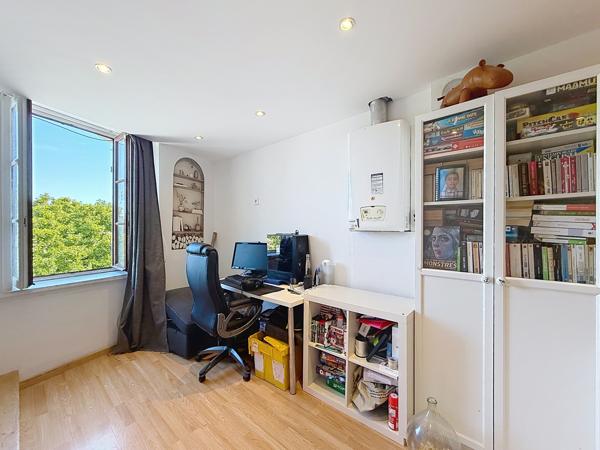 Maison village 70m² type 3 au calme VILLA ROSA: Une maison de village au charme singulier, entre histoire et douceur de vivre:
