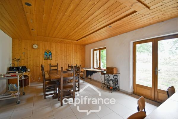 Maison à vendre 13 pièces proche de LONS LE SAUNIER (39)