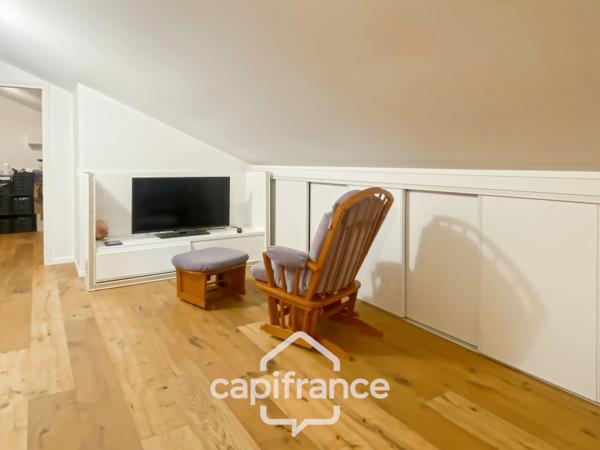 Maison à vendre 8 pièces CARQUEIRANNE (83) - Quartier Canebas - 6 chambres - 220 m2 habitable - Piscine.