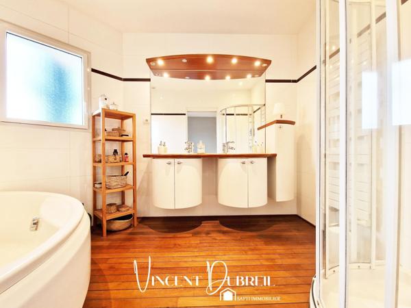 VERTOU - SPACIEUSE MAISON D'ARCHITECTE - 4 CHAMBRES