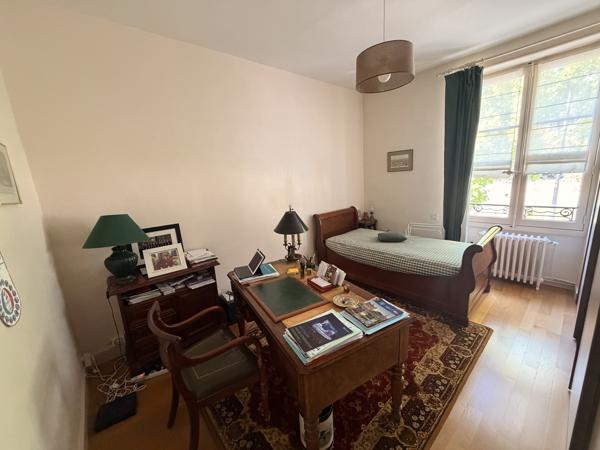 Maison 9 pièce(s) 7 chambre(s) 222 m²