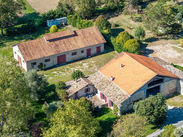 Maison en pierres et dépendances