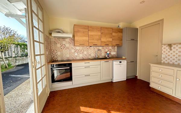 Maison à vendre    5 pièces •  Breuillet