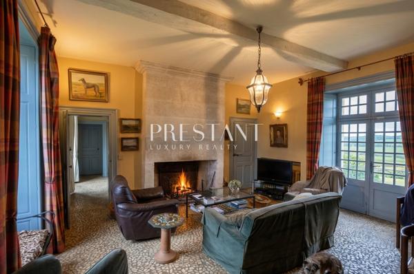 Une chartreuse au coeur de 45 hectares, vue somptueuse, entre Bergerac et Sarlat, BERGERAC