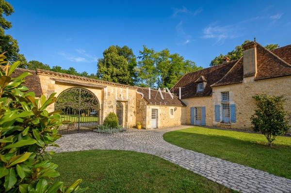 Une chartreuse au coeur de 45 hectares, vue somptueuse, entre Bergerac et Sarlat, BERGERAC