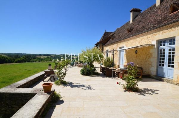 Une chartreuse au coeur de 45 hectares, vue somptueuse, entre Bergerac et Sarlat, BERGERAC