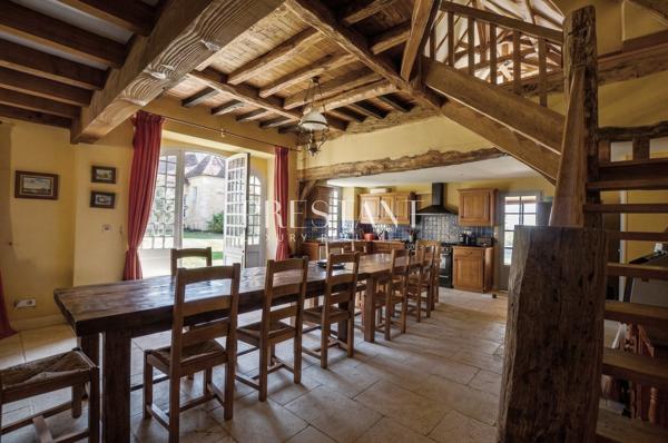 Une chartreuse au coeur de 45 hectares, vue somptueuse, entre Bergerac et Sarlat, BERGERAC
