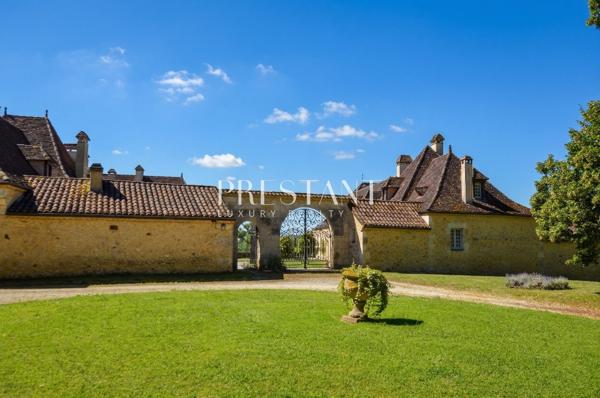 Une chartreuse au coeur de 45 hectares, vue somptueuse, entre Bergerac et Sarlat, BERGERAC