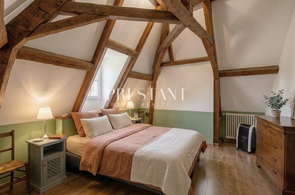 Une chartreuse au coeur de 45 hectares, vue somptueuse, entre Bergerac et Sarlat, BERGERAC