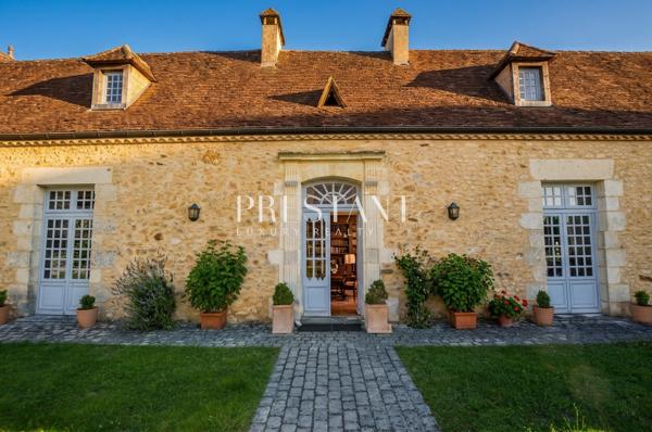 Une chartreuse au coeur de 45 hectares, vue somptueuse, entre Bergerac et Sarlat, BERGERAC