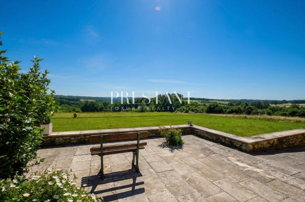 Une chartreuse au coeur de 45 hectares, vue somptueuse, entre Bergerac et Sarlat, BERGERAC