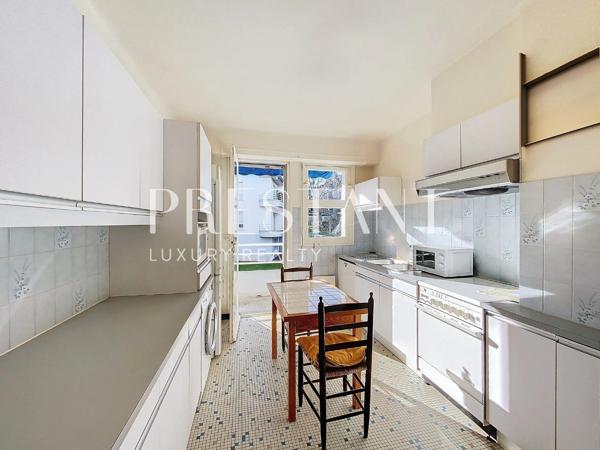 Bel appartement familial de 116m2 environ, à moins de 15minutes de la Grande Plage à pied., BIARRITZ