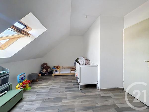 Maison à vendre  6 pièces - 107,35 m 2   MOISSY CRAMAYEL  - 77