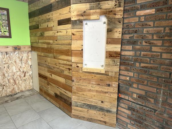 Location / Local Commercial