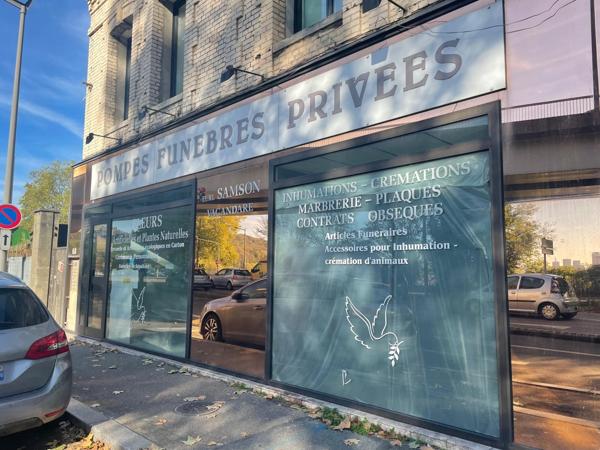 Location / Local Commercial