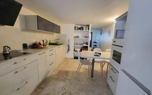 Maison à vendre    5 pièces •  Avignon