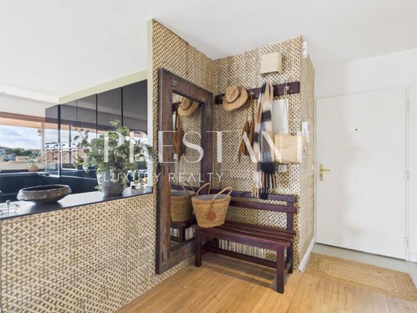Appartement rare – Dernier étage avec terrasse, ascenseur, vue dégagée,et garage au cœur de Biarritz, BIARRITZ