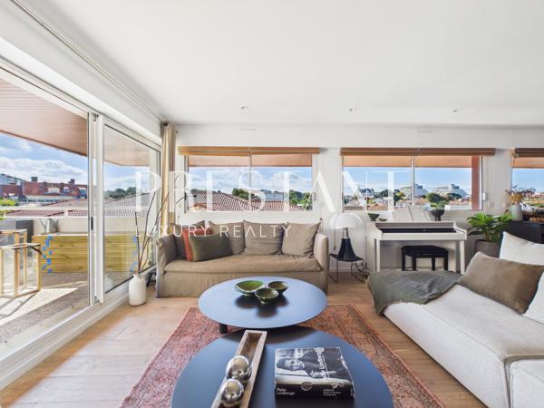 Appartement rare – Dernier étage avec terrasse, ascenseur, vue dégagée,et garage au cœur de Biarritz, BIARRITZ