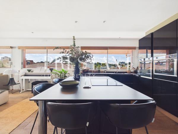 Appartement rare – Dernier étage avec terrasse, ascenseur, vue dégagée,et garage au cœur de Biarritz, BIARRITZ