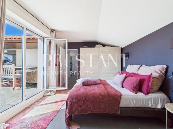 Appartement rare – Dernier étage avec terrasse, ascenseur, vue dégagée,et garage au cœur de Biarritz, BIARRITZ